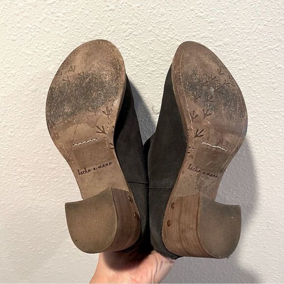 Anthropologie| Beek By Two Birds Grey Oiled Suede Stacked Heel Strix Boot Size 7 - Picture 8 of 16